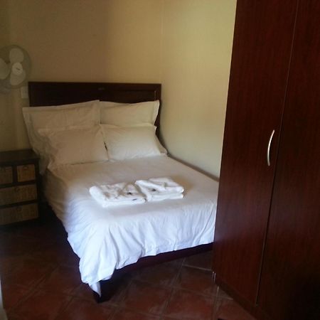 Private Apartments & Biz Stays Pretoria Bilik gambar