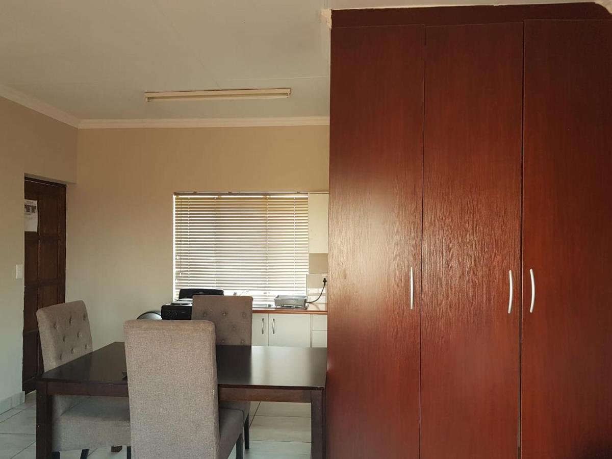 Private Apartments & Biz Stays Pretoria Luaran gambar