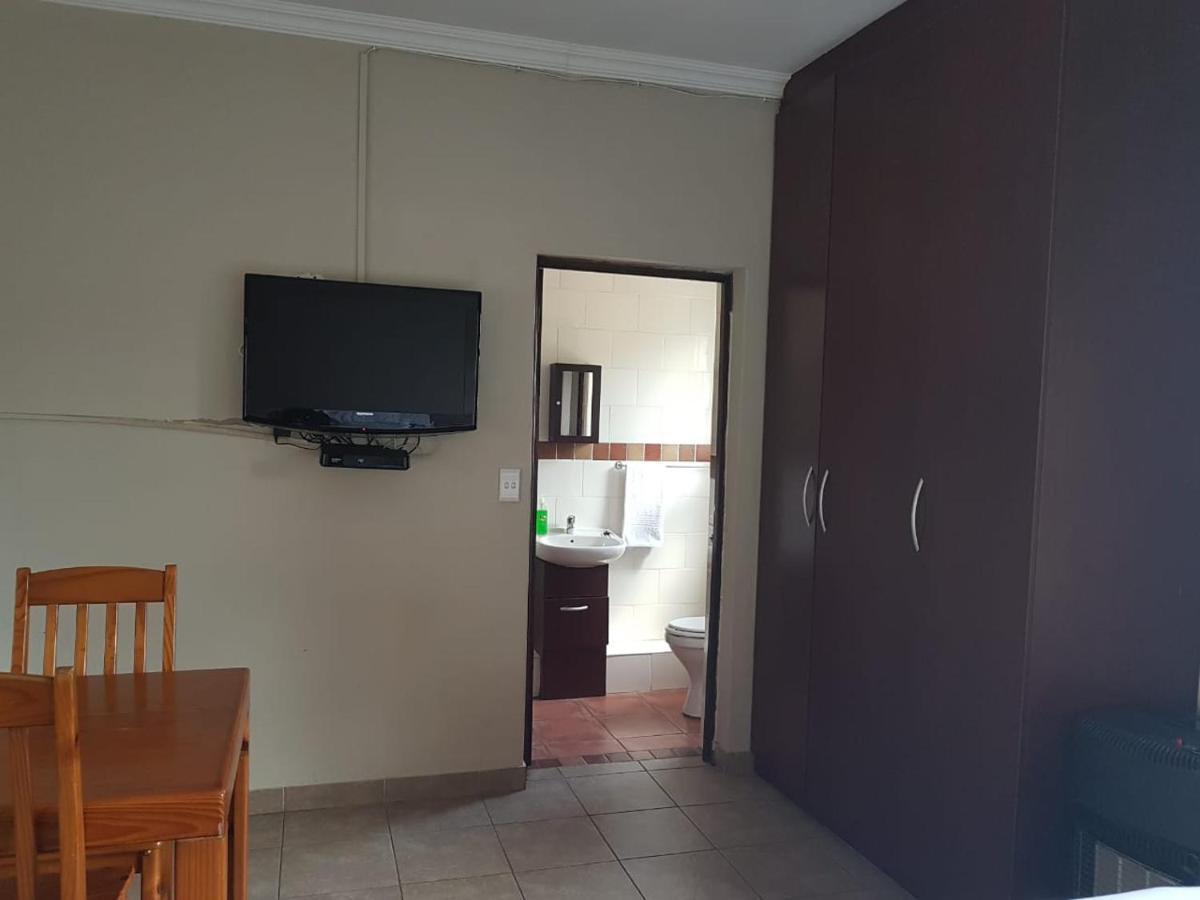 Private Apartments & Biz Stays Pretoria Luaran gambar